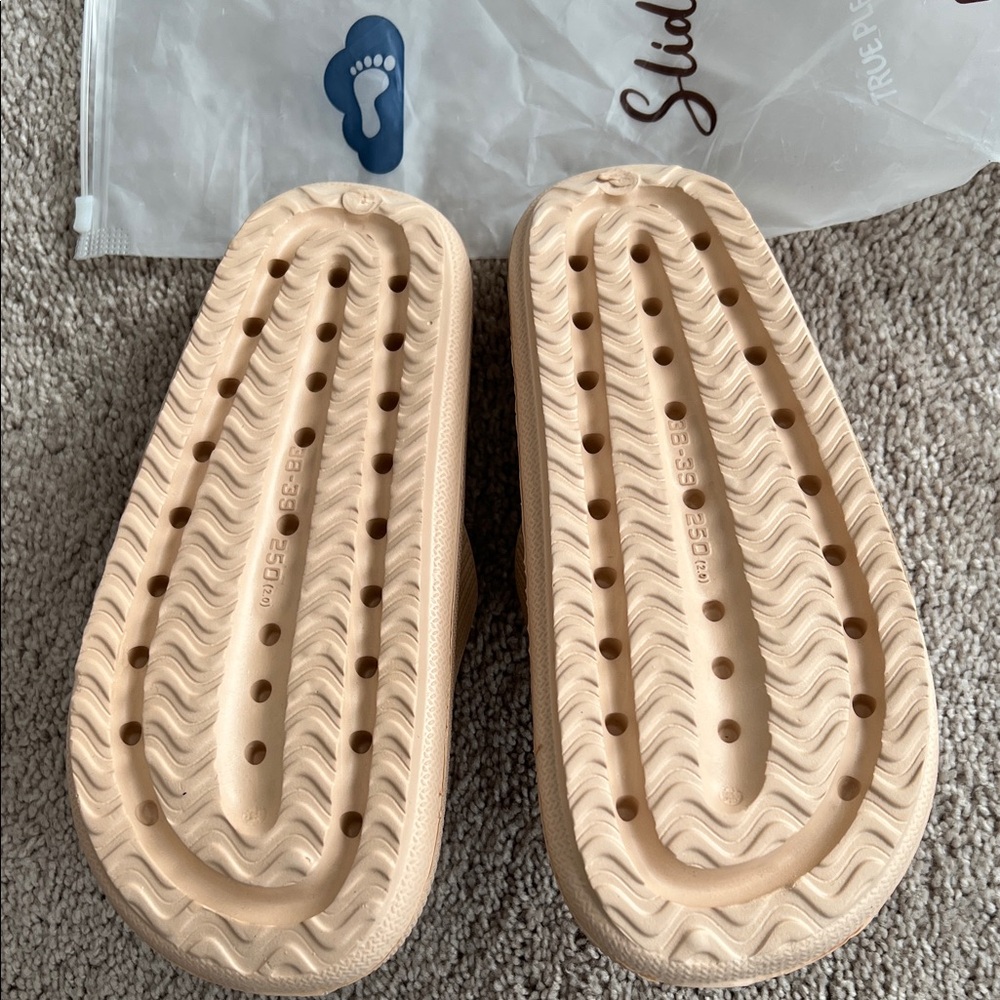 Cloud Slides Women's Tan Slippers - Picture 2 of 3